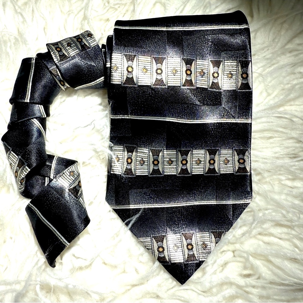 400. STRINGBEANS 100% Imported Polyester Neck Tie